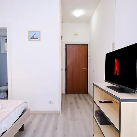 Apartment Tuscolana Blu - Grazioso Monolocale Rom