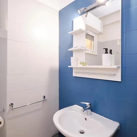 Tuscolana Blu - Grazioso Monolocale Rom